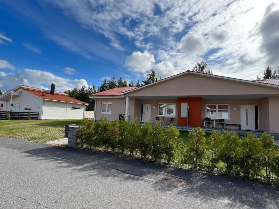 Beautiful Terraced House With Private Parking Vila Sandviken Exterior foto